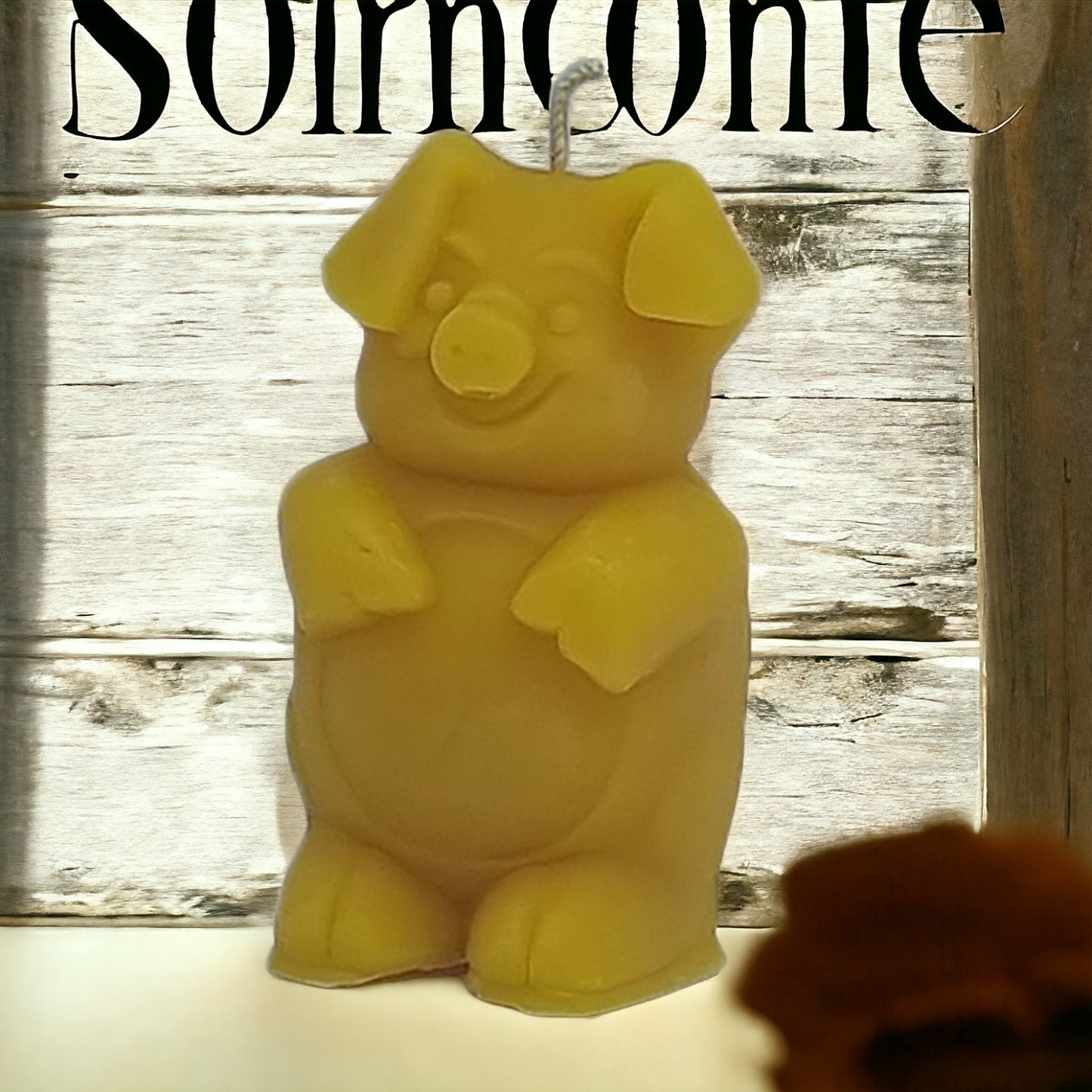 Schwein aus Bienenwachs