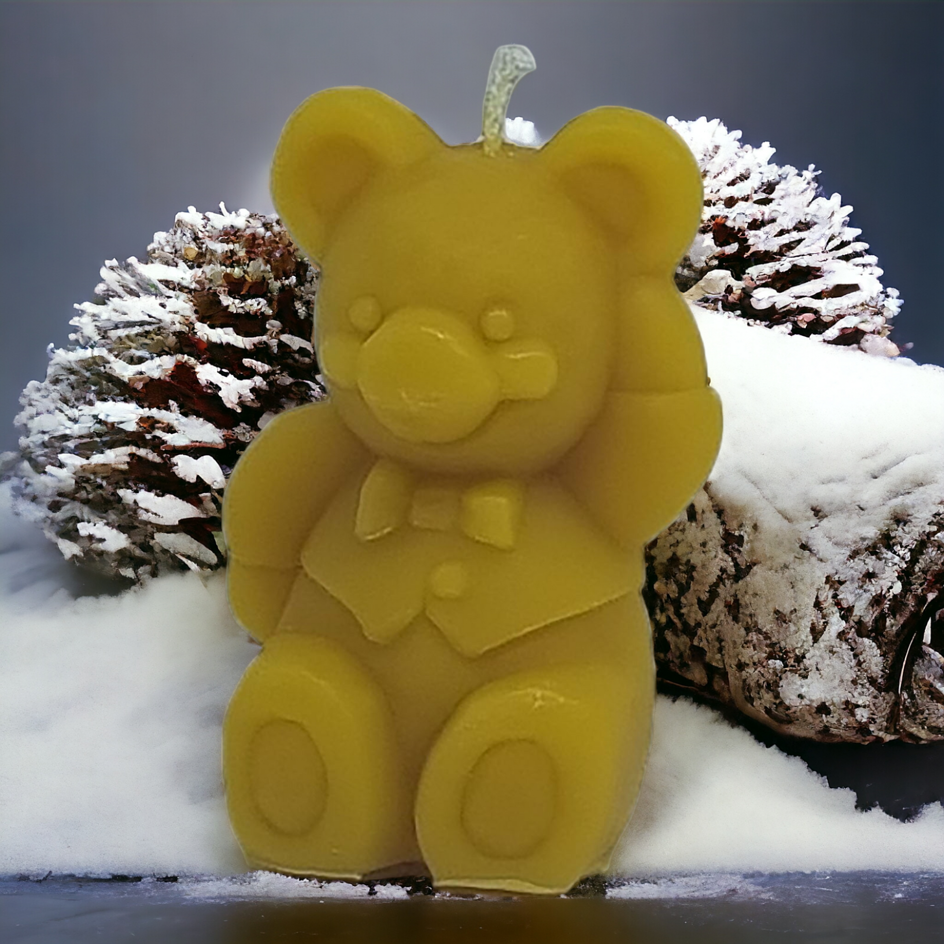 Teddybär aus Bienenwachs