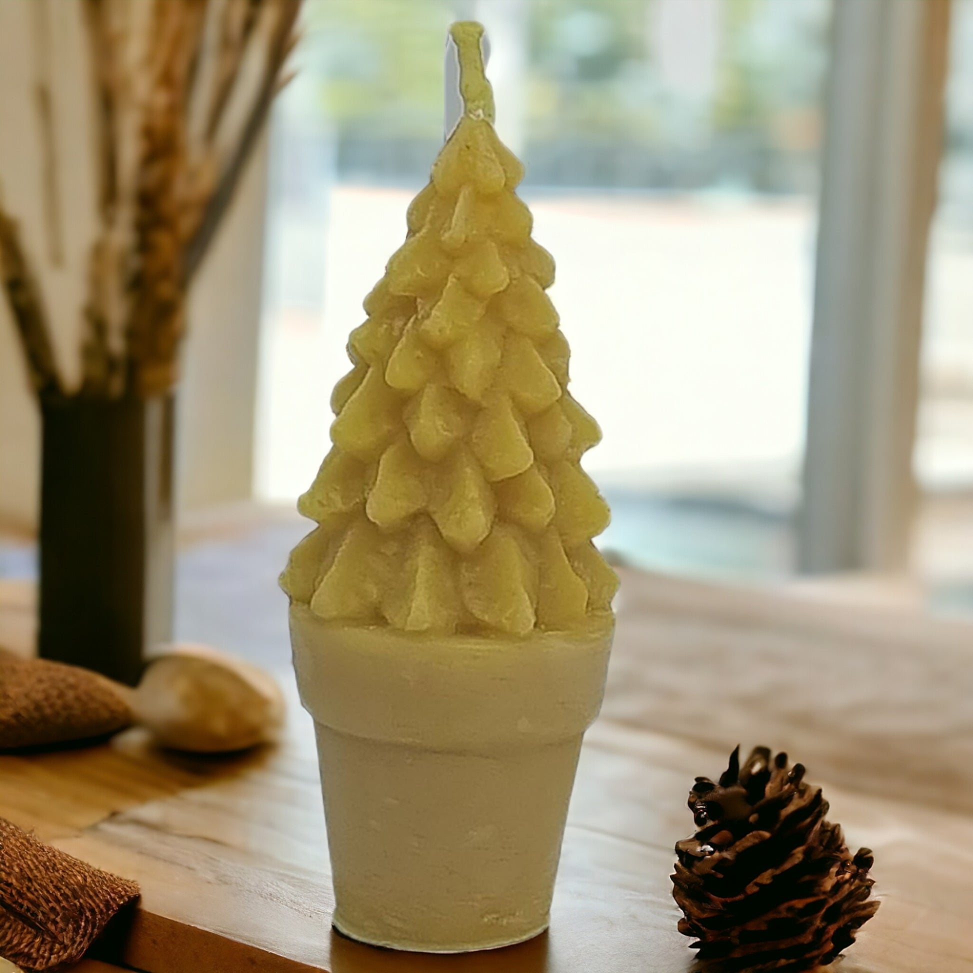 Tannenbaum im Topf aus Bienenwachs