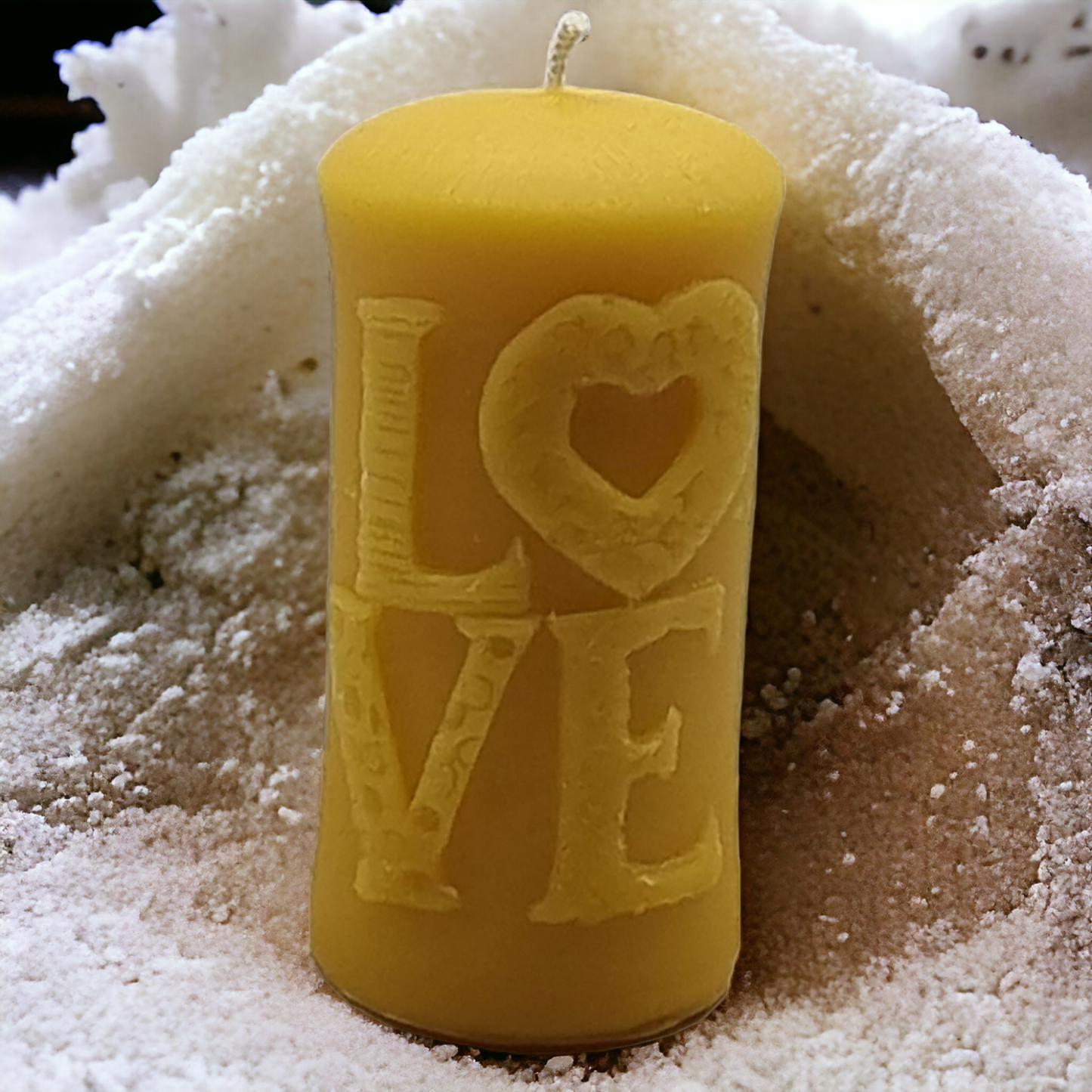 Kerze Love aus Bienenwachs