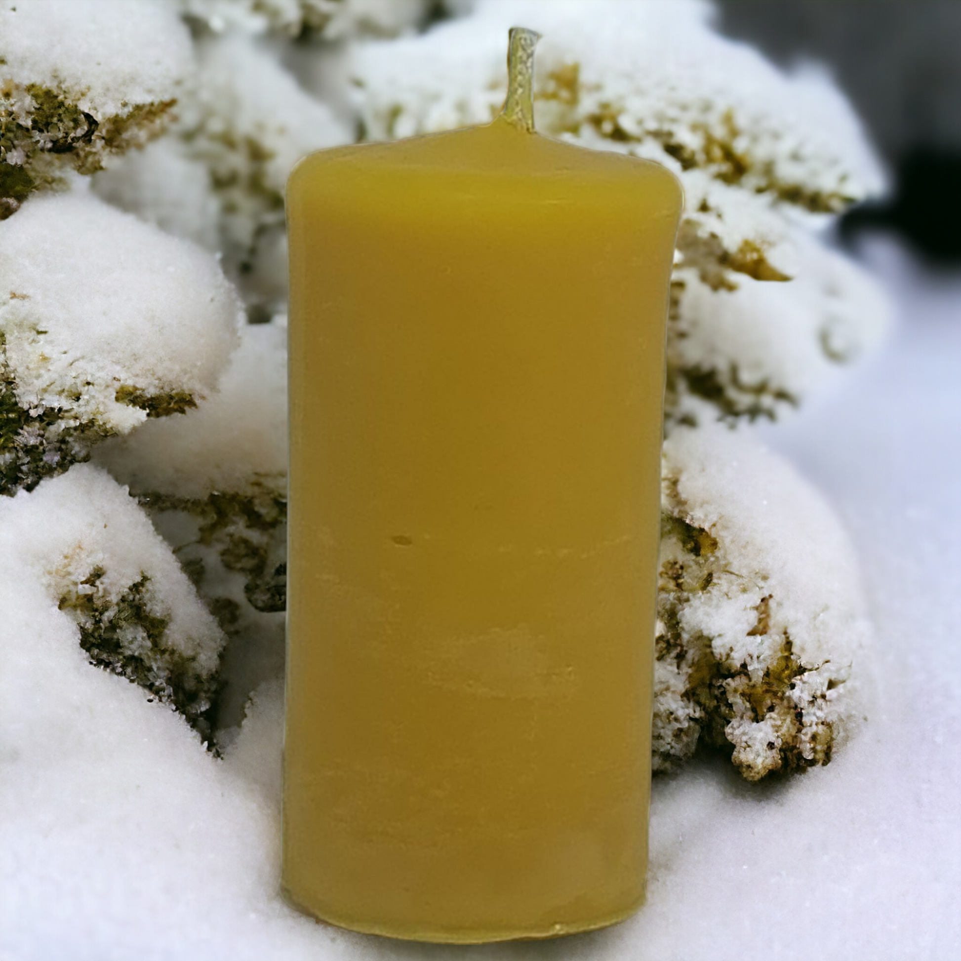 Stumpenkerze aus Bienenwachs