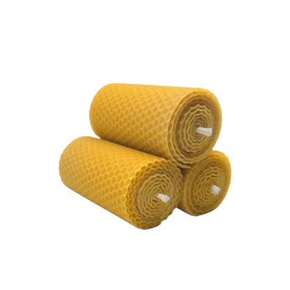 Natürliche Stumpenkerze aus Bienenwachs – 10 cm hoch, 5 cm stark