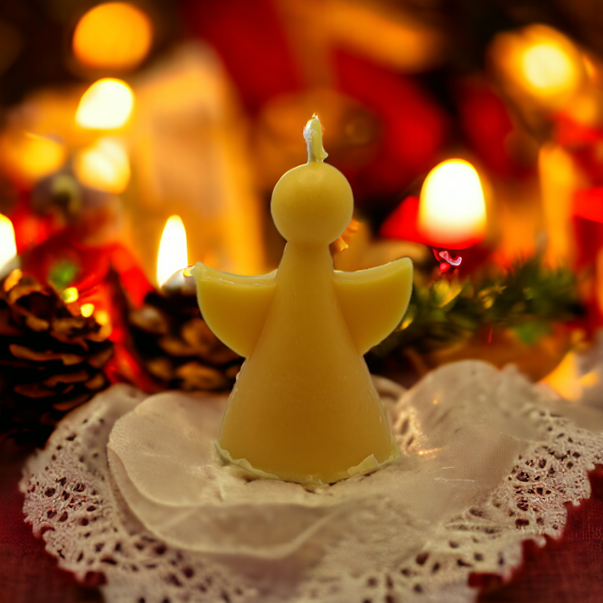 Engel aus Bienenwachs