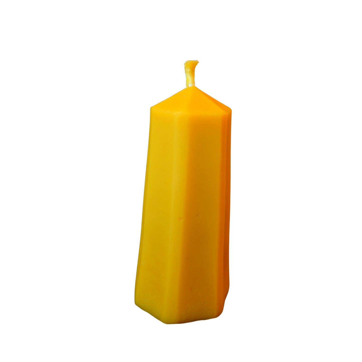 Bienenwachskerze als Sechseck