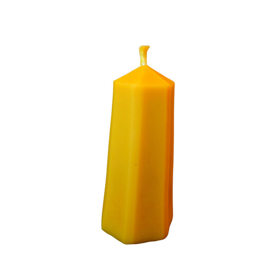 Bienenwachskerze als Sechseck